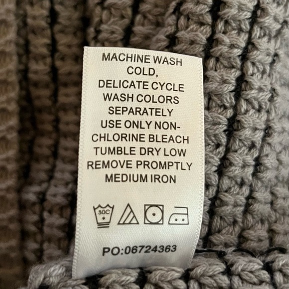 Ellis Women’s Knit Chunky Oversized Plus Size Sweater - Picture 5 of 5